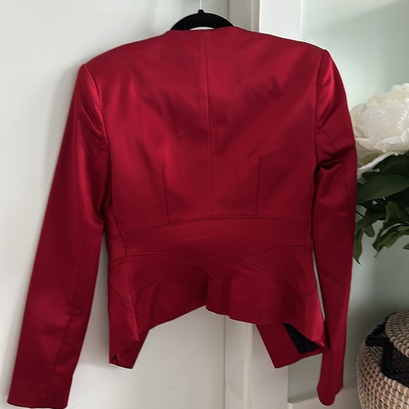 Bebe red crop blazer in size XS - Picture 2 of 2